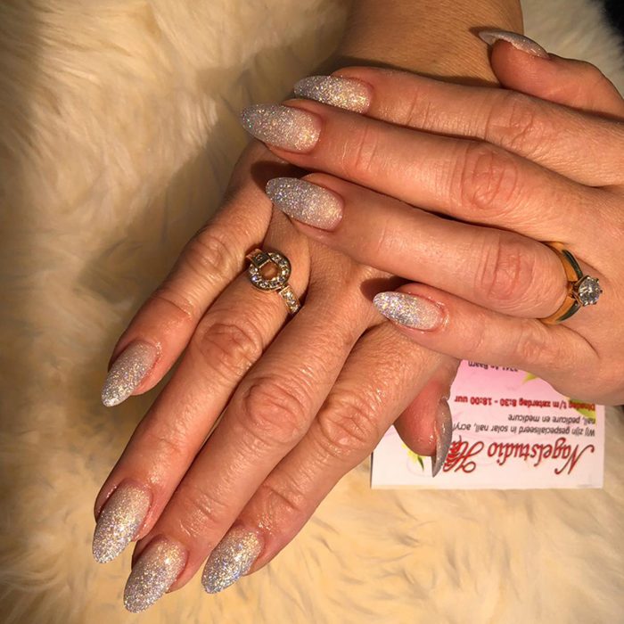 Acrylnagels-Laten-Zetten-Baarn Acrylnagels laten zetten bij Nagelstudio Ha in Baarn